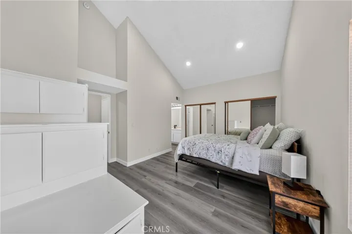 15125 Nordhoff 20, North Hills, California 91343