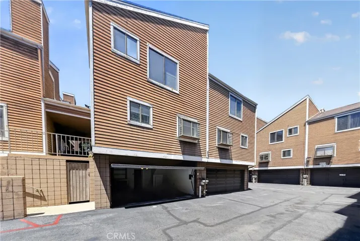 15125 Nordhoff 20, North Hills, California 91343