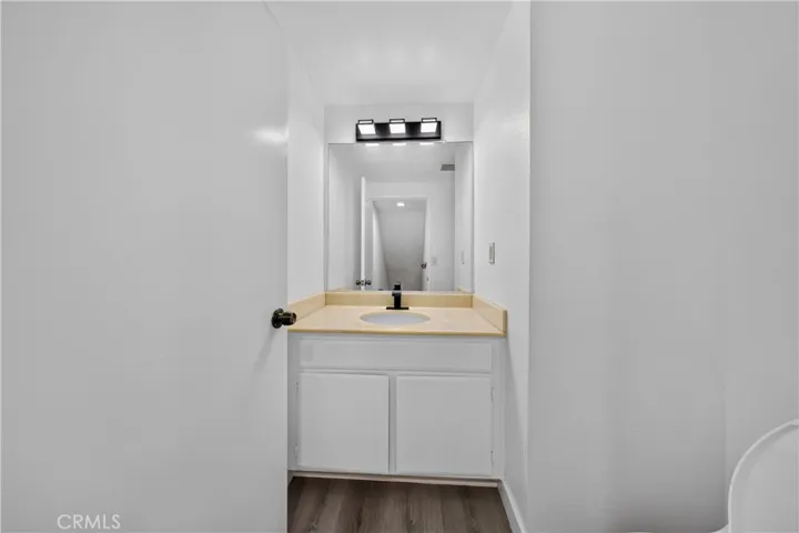 15125 Nordhoff 20, North Hills, California 91343