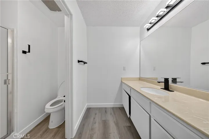 15125 Nordhoff 20, North Hills, California 91343