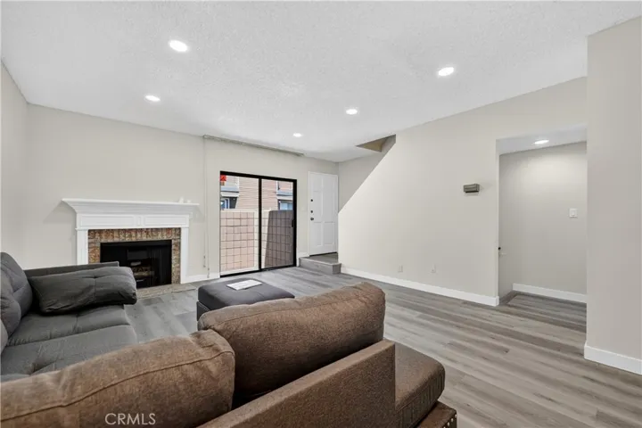 15125 Nordhoff 20, North Hills, California 91343