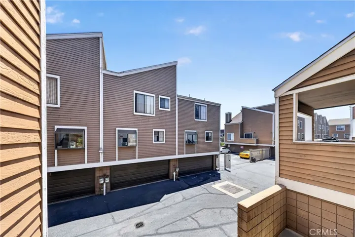 15125 Nordhoff 20, North Hills, California 91343