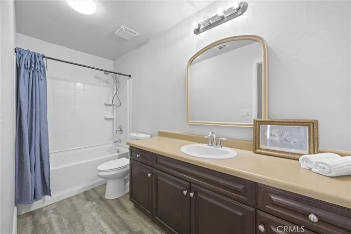 11401 Eresma Drive, Bakersfield, California 93311