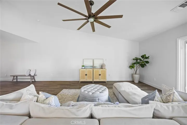 11401 Eresma Drive, Bakersfield, California 93311