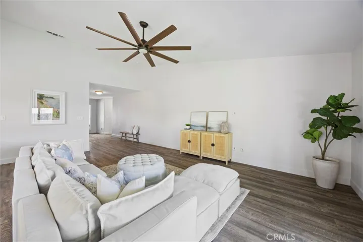11401 Eresma Drive, Bakersfield, California 93311
