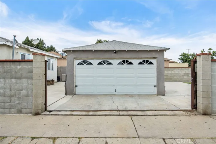 1502 Lakme Avenue, Wilmington, California 90744
