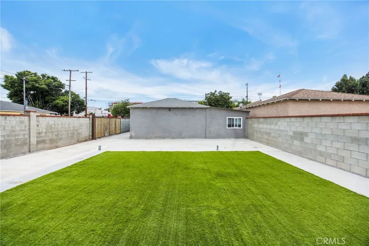 1502 Lakme Avenue, Wilmington, California 90744