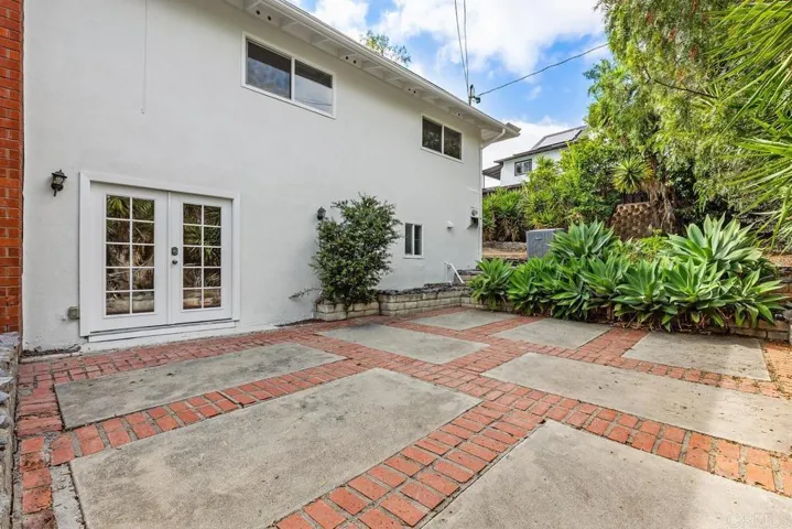 1271 Alta Vista Drive, Vista, California 92084