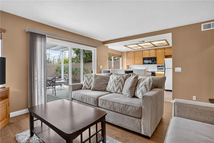 1 Cormorant Circle, Newport Beach, California 92660