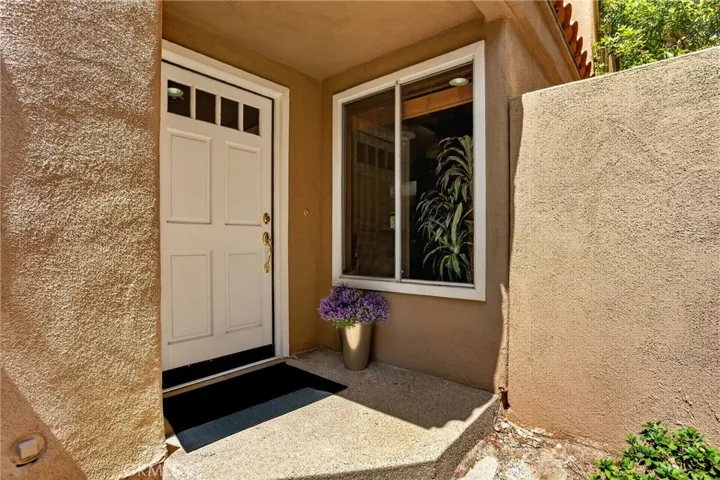 1 Cormorant Circle, Newport Beach, California 92660