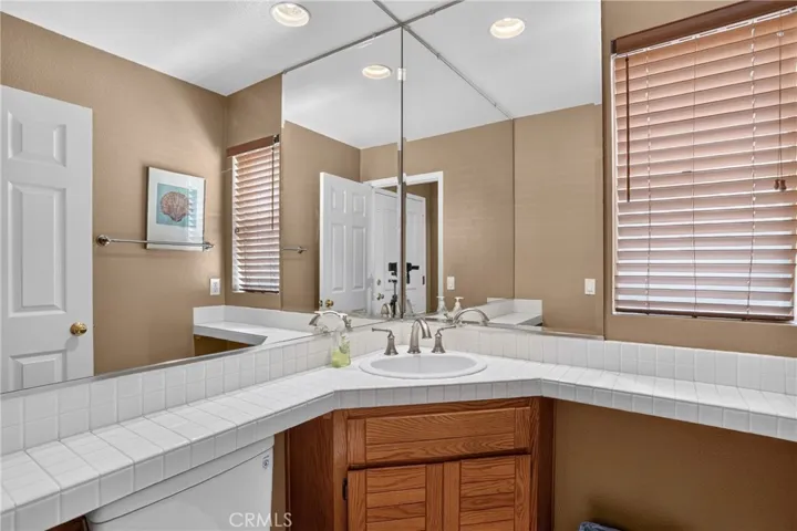 1 Cormorant Circle, Newport Beach, California 92660