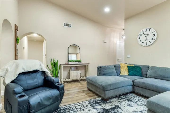16074 Union Avenue, Lake Elsinore, California 92530