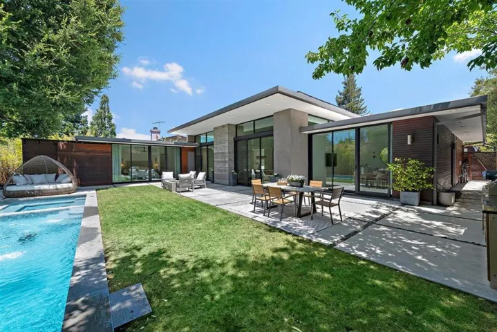 840 Los Altos Avenue, Los Altos, California 94022