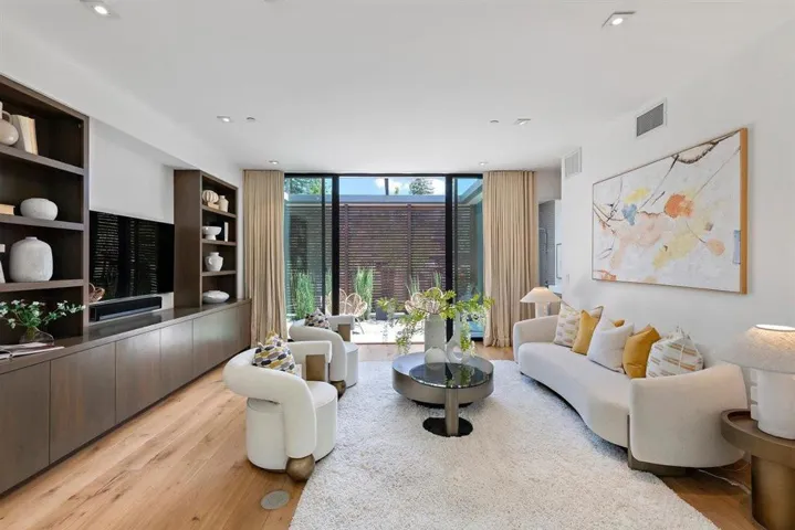 840 Los Altos Avenue, Los Altos, California 94022