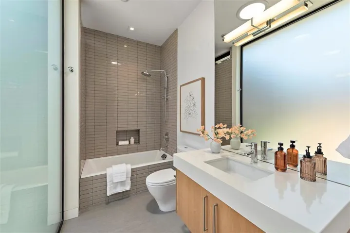 840 Los Altos Avenue, Los Altos, California 94022