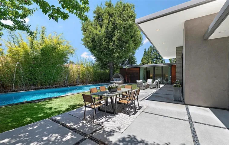 840 Los Altos Avenue, Los Altos, California 94022