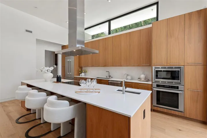 840 Los Altos Avenue, Los Altos, California 94022