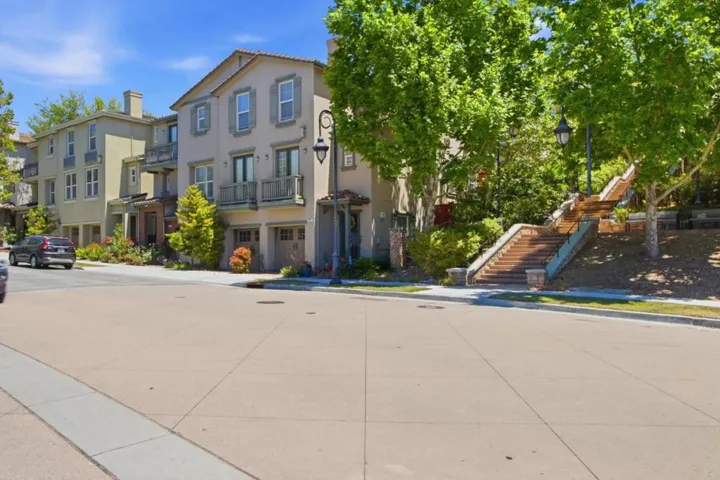 2400 Plateau Drive, San Jose, California 95125