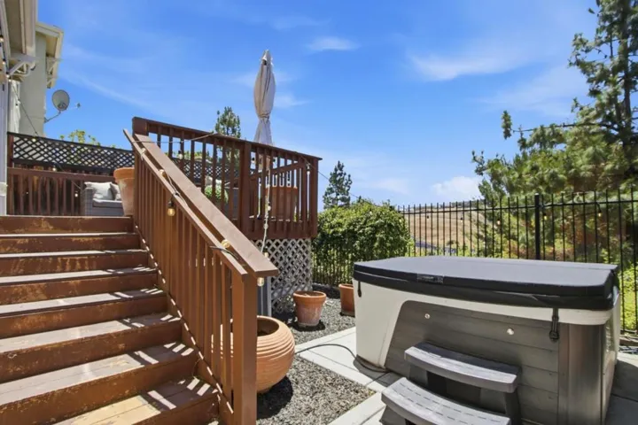 2400 Plateau Drive, San Jose, California 95125