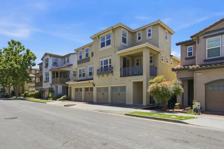 2400 Plateau Drive, San Jose, California 95125