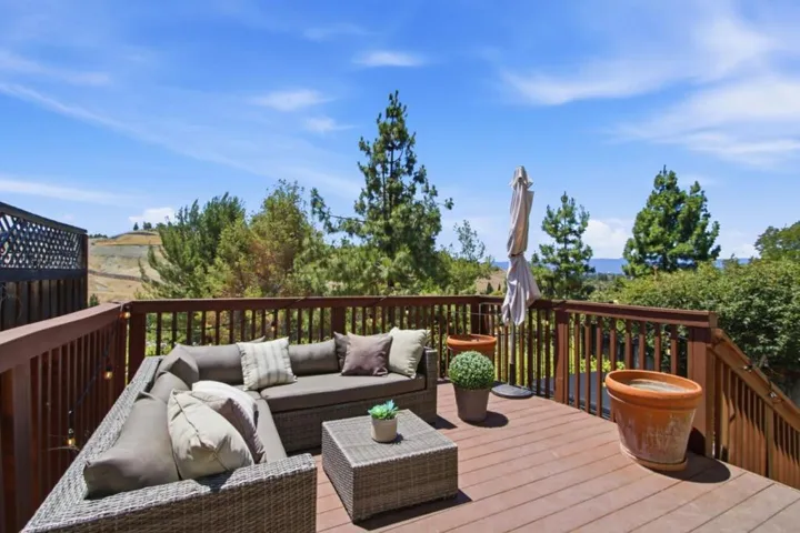 2400 Plateau Drive, San Jose, California 95125