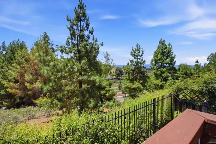 2400 Plateau Drive, San Jose, California 95125