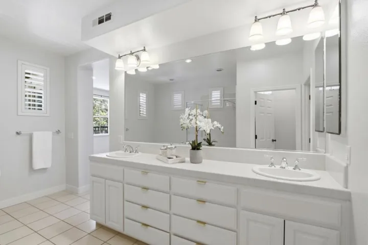 2400 Plateau Drive, San Jose, California 95125