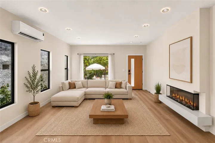811 N Vendome Street, Los Angeles, California 90026