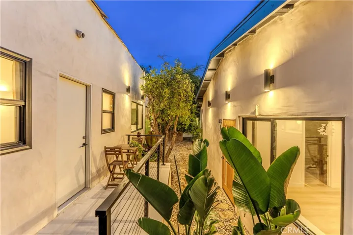 811 N Vendome Street, Los Angeles, California 90026