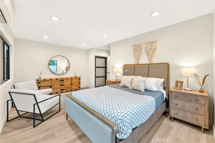 811 N Vendome Street, Los Angeles, California 90026