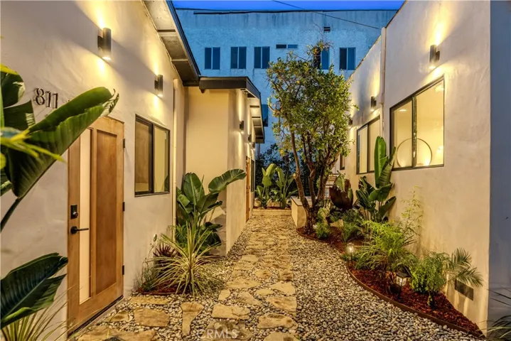 811 N Vendome Street, Los Angeles, California 90026