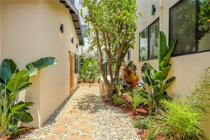 811 N Vendome Street, Los Angeles, California 90026