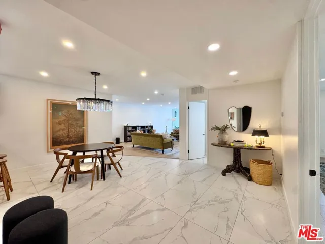 1100 Alta Loma Road 902, West Hollywood, California 90069