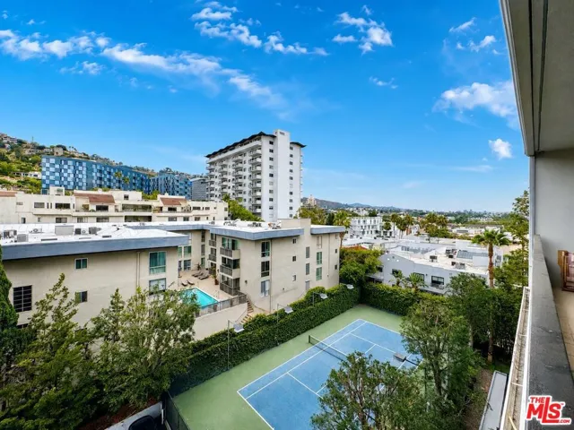 1100 Alta Loma Road 902, West Hollywood, California 90069