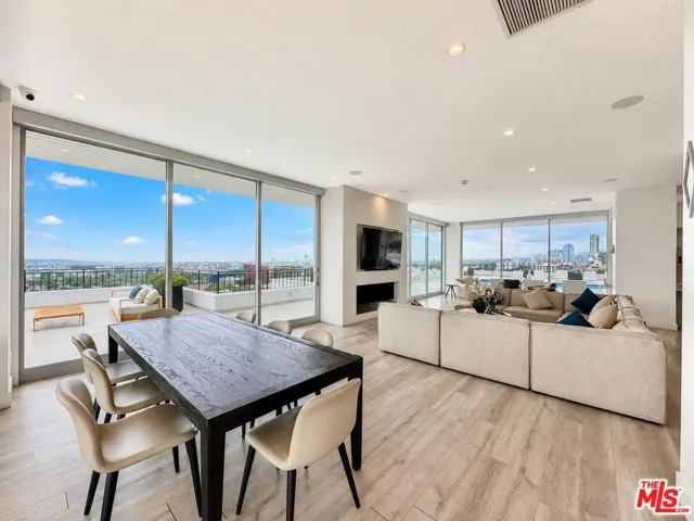 1100 Alta Loma Road 902, West Hollywood, California 90069