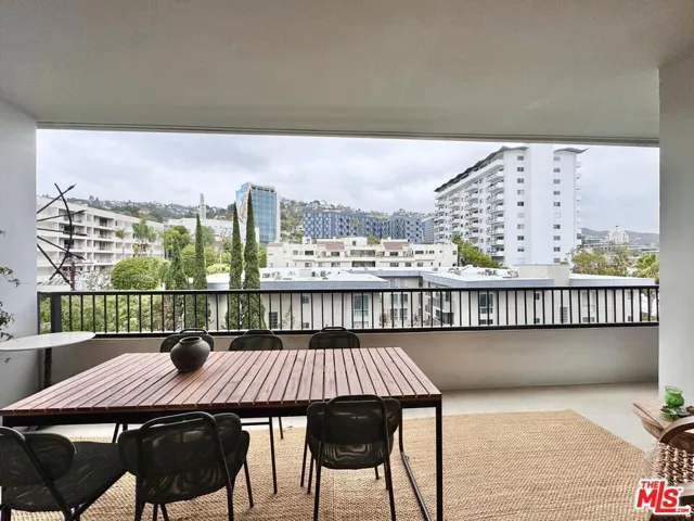 1100 Alta Loma Road 902, West Hollywood, California 90069