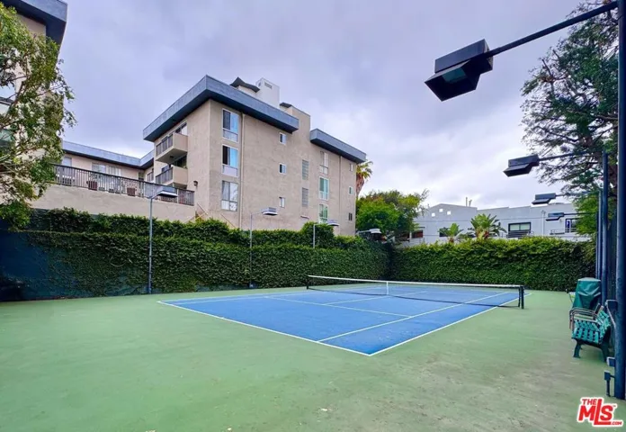 1100 Alta Loma Road 902, West Hollywood, California 90069