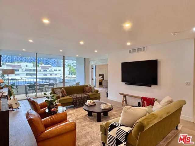 1100 Alta Loma Road 902, West Hollywood, California 90069