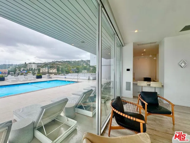 1100 Alta Loma Road 902, West Hollywood, California 90069