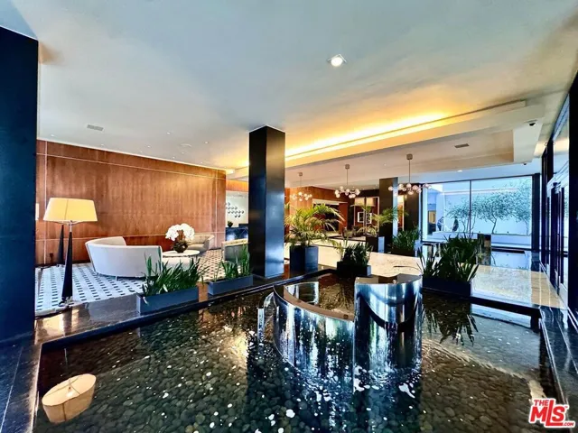 1100 Alta Loma Road 902, West Hollywood, California 90069