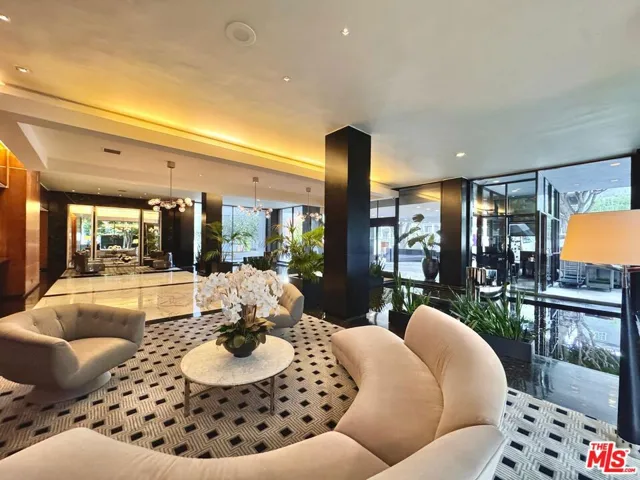 1100 Alta Loma Road 902, West Hollywood, California 90069
