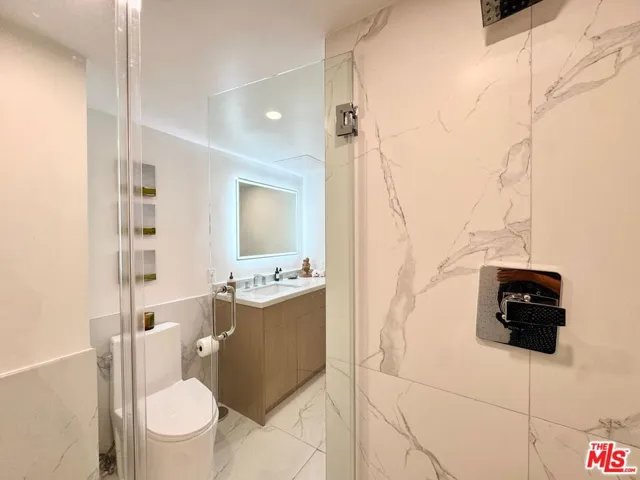 1100 Alta Loma Road 902, West Hollywood, California 90069