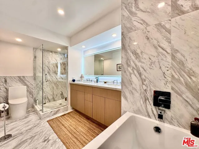 1100 Alta Loma Road 902, West Hollywood, California 90069