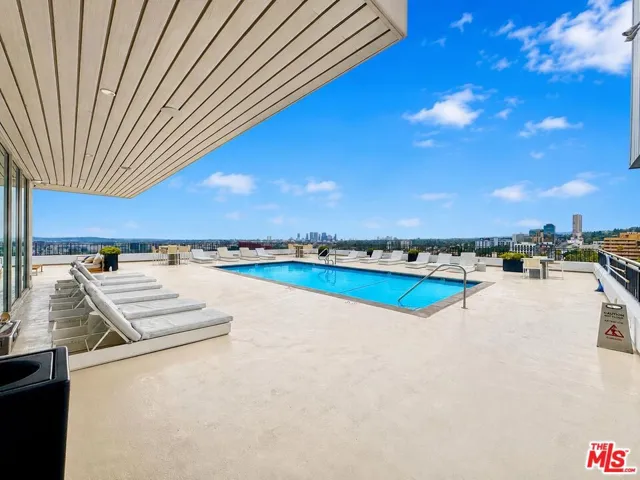 1100 Alta Loma Road 902, West Hollywood, California 90069