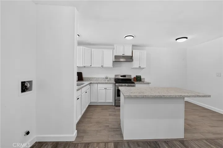 9959 Wisner, San Fernando, California 91345