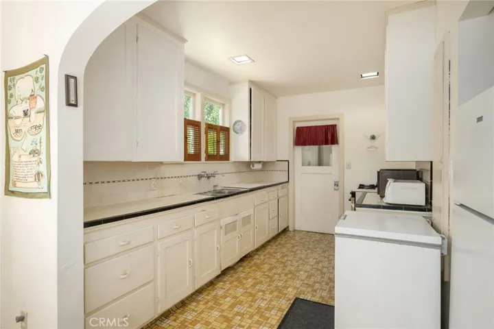 1845 N Arthur, Fresno, California 93705