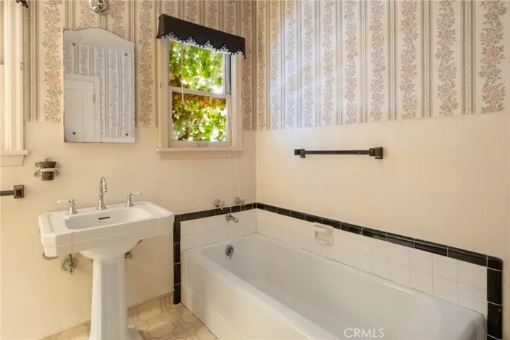 1845 N Arthur, Fresno, California 93705