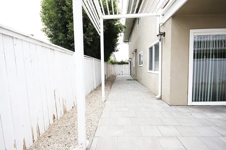 121 Lisa Lane A, Costa Mesa, California 92627