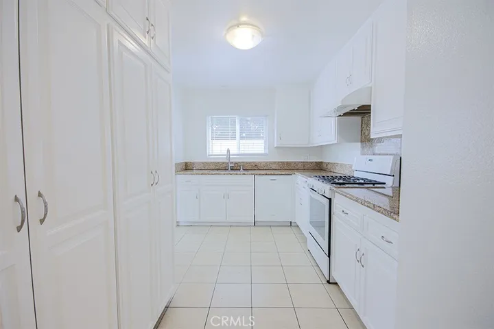 121 Lisa Lane A, Costa Mesa, California 92627