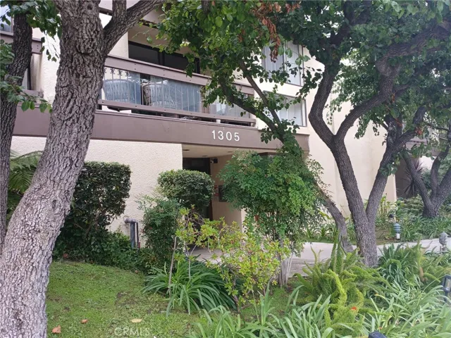 1305 N Columbus, Glendale, California 91202